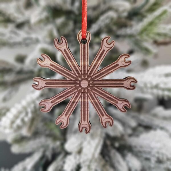 582077911_1068028468653922_7219153300647213845_n Cedar Snowflake Ornament Set of 4